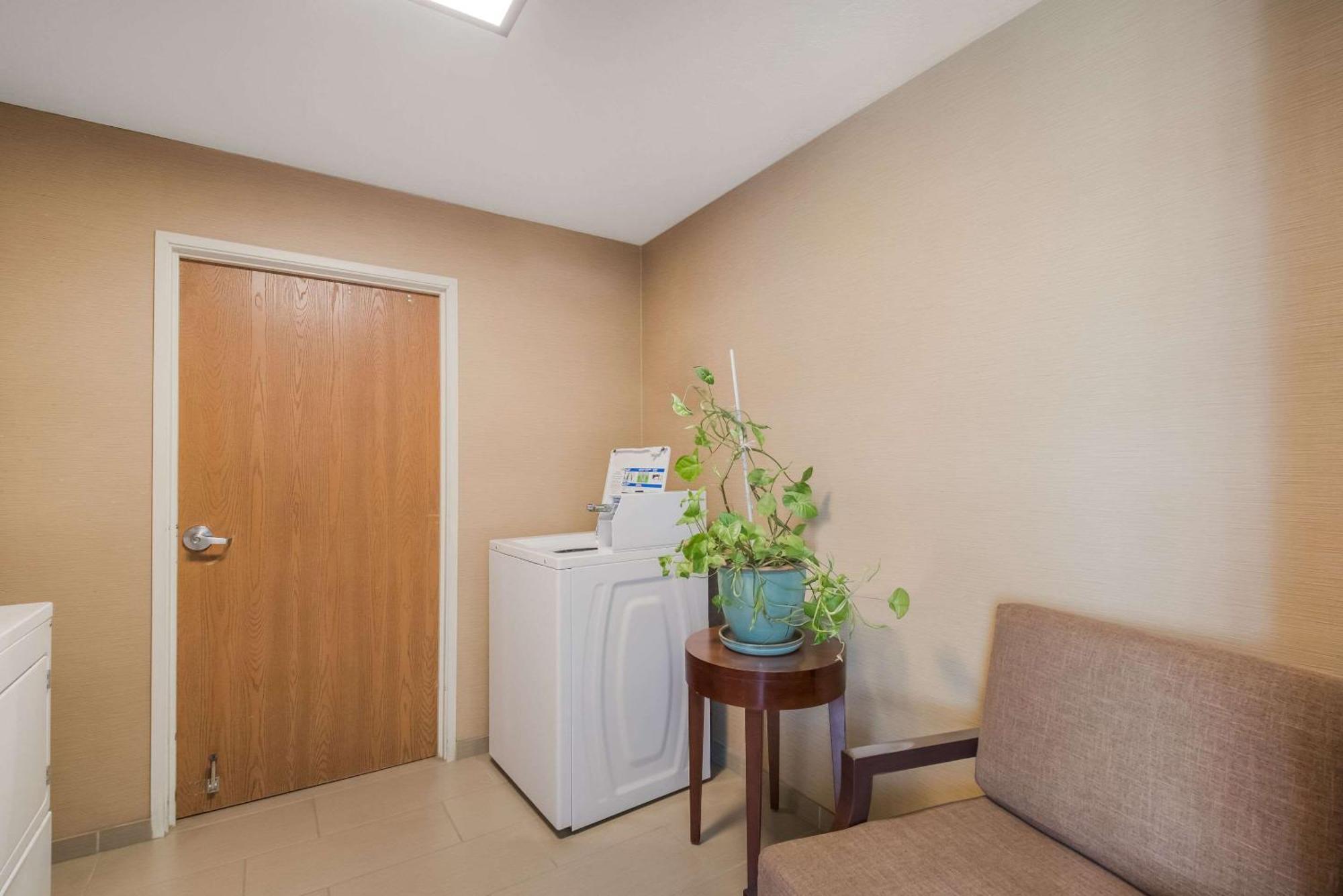 Comfort Inn Fort Morgan Bagian luar foto
