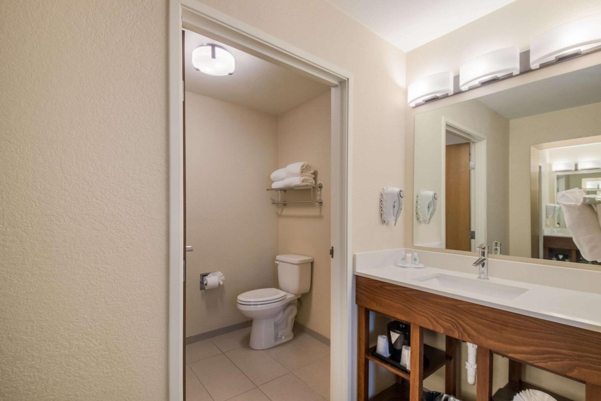 Comfort Inn Fort Morgan Bagian luar foto