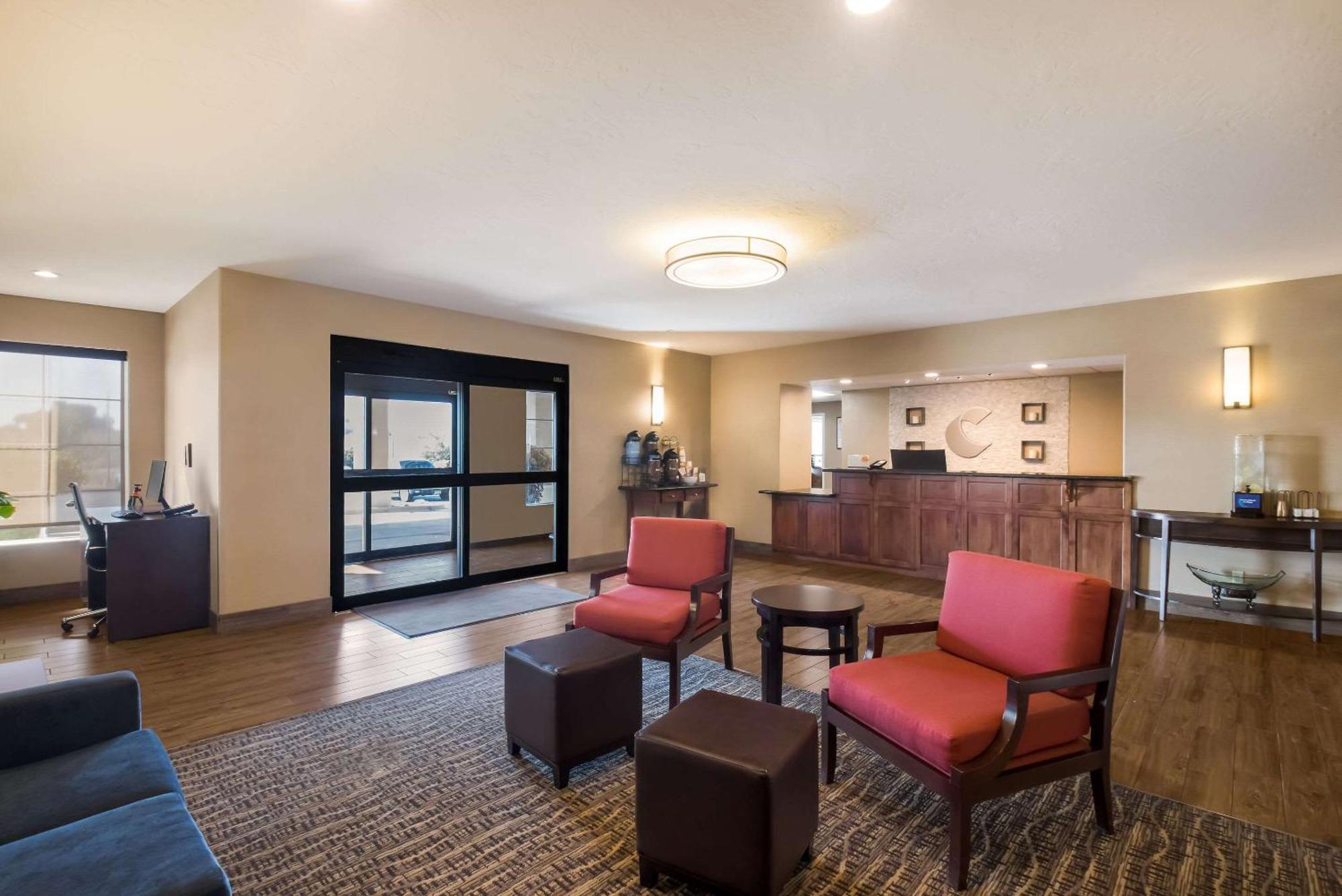 Comfort Inn Fort Morgan Bagian luar foto